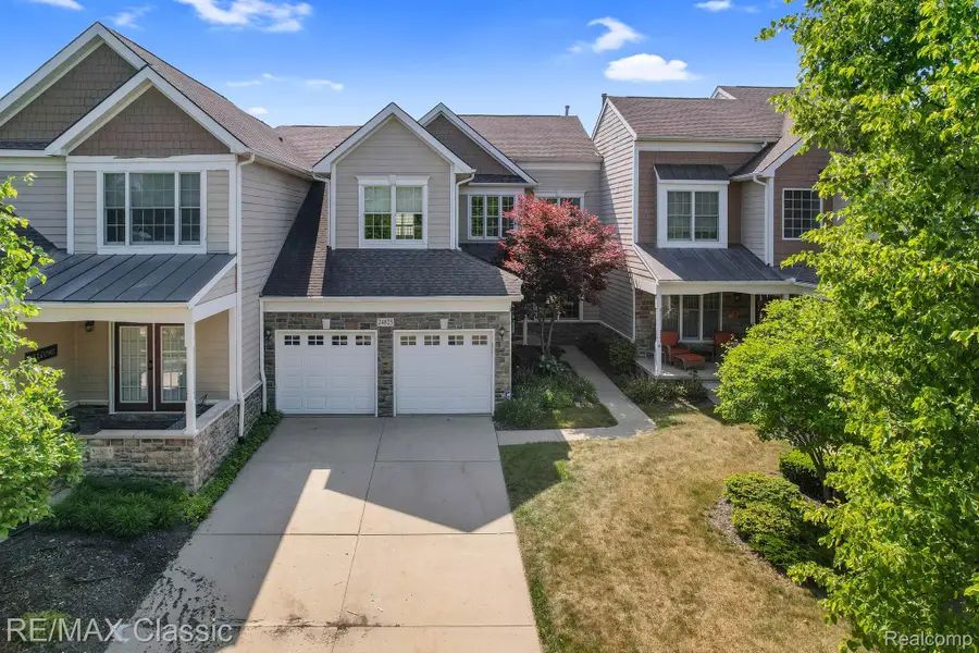 24825 Reeds Pointe Drive, Novi, MI 48374 - Image #3