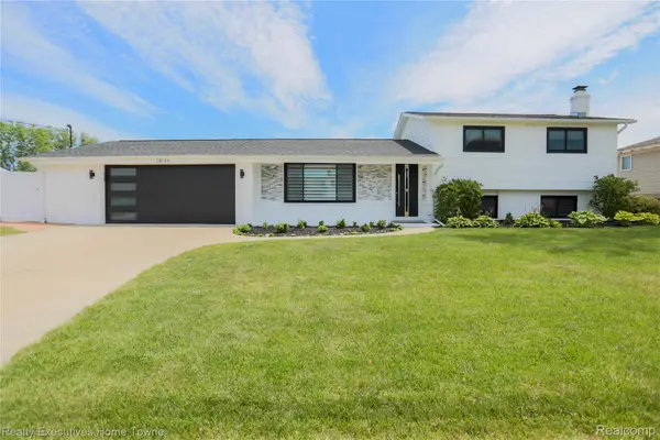 38146 Mast Street, HarrisonTownship, MI 48045