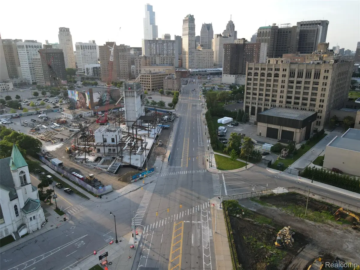 850 W Fisher Freeway, Detroit, MI 48201 - Image #1