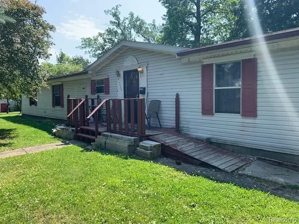 2224 Crocker Avenue, Flint, MI 48503