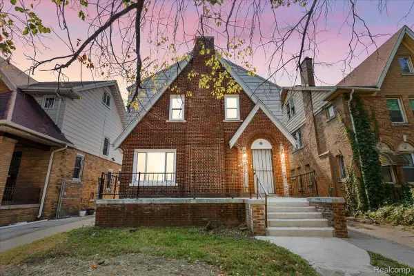 3225 Leslie Street, Detroit, MI 48238