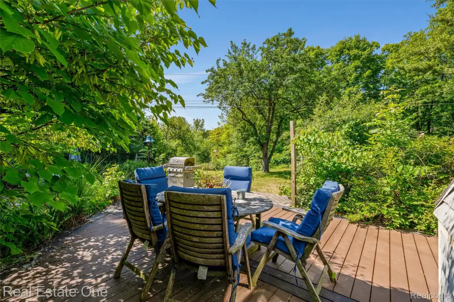 30115 Munger Drive, Livonia, MI 48154 - Image #3