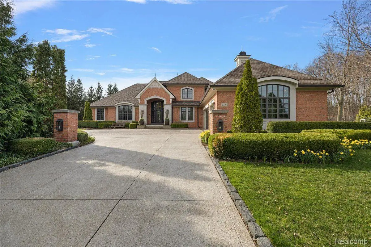 2779 Turtle Lake Drive, Bloomfield, MI 48302 - Image #1