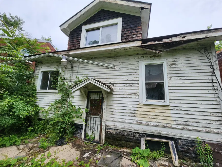 9722 E Outer Drive, Detroit, MI 48213 - Image #2