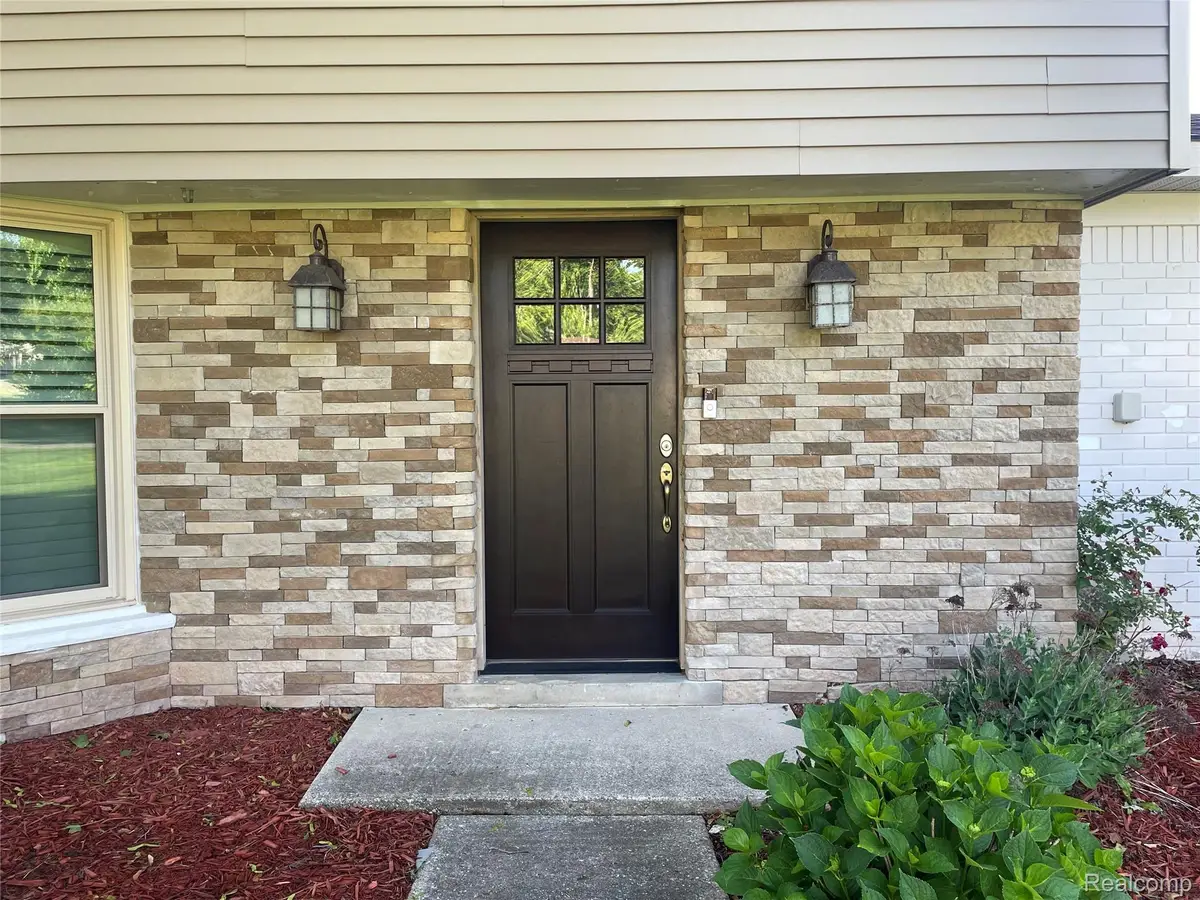 21150 E Chigwidden Street, Northville, MI 48167 - #1