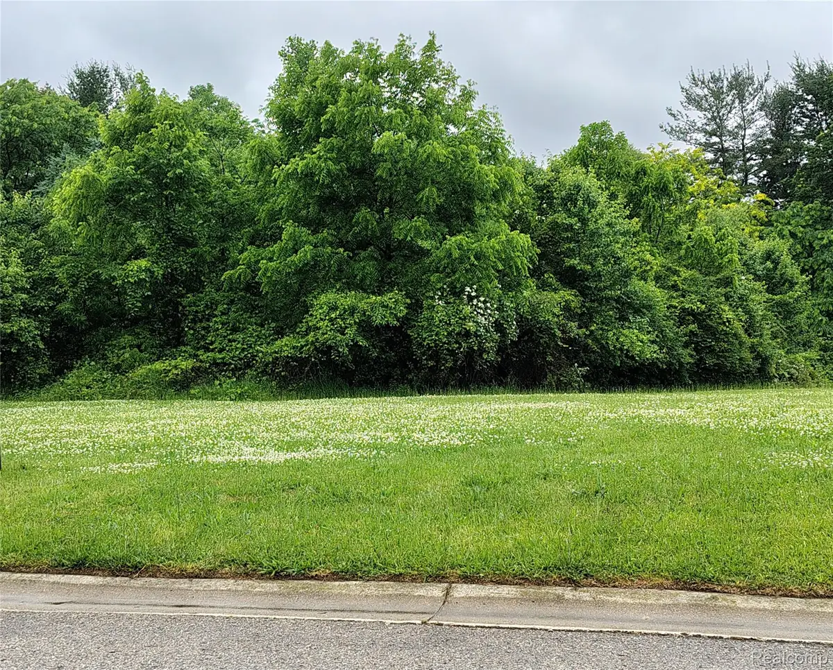 Covered Wagons Trail Covered Wagons Trail, Flint, MI 48532 - Image #1
