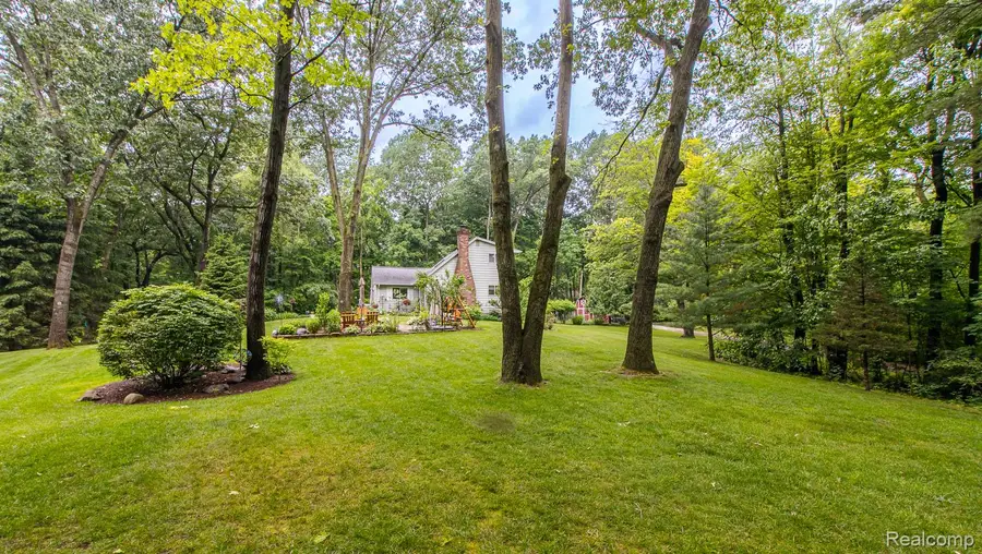 5124 Perryville Road, Holly, MI 48442 - Image #3