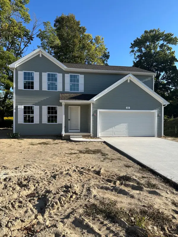 202 Kingsberry Drive, Blissfield, MI 49228