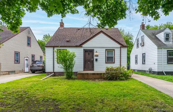 7768 Asbury Park, Dearborn, MI 48228