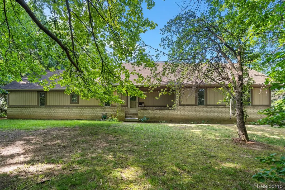 1500 Rustic Lane, Commerce, MI 48390 - #1