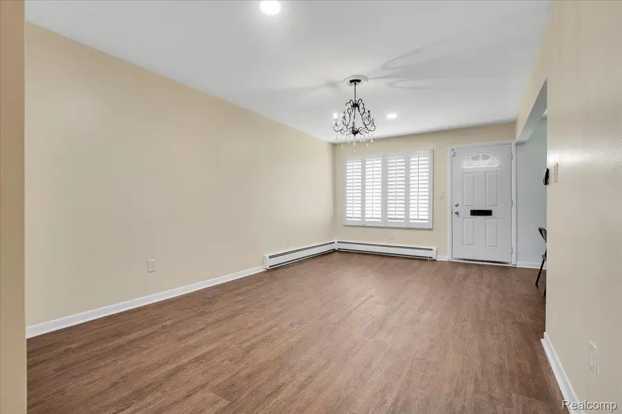 22444 Kelly Road #11, Eastpointe, MI 48021 - Image #2