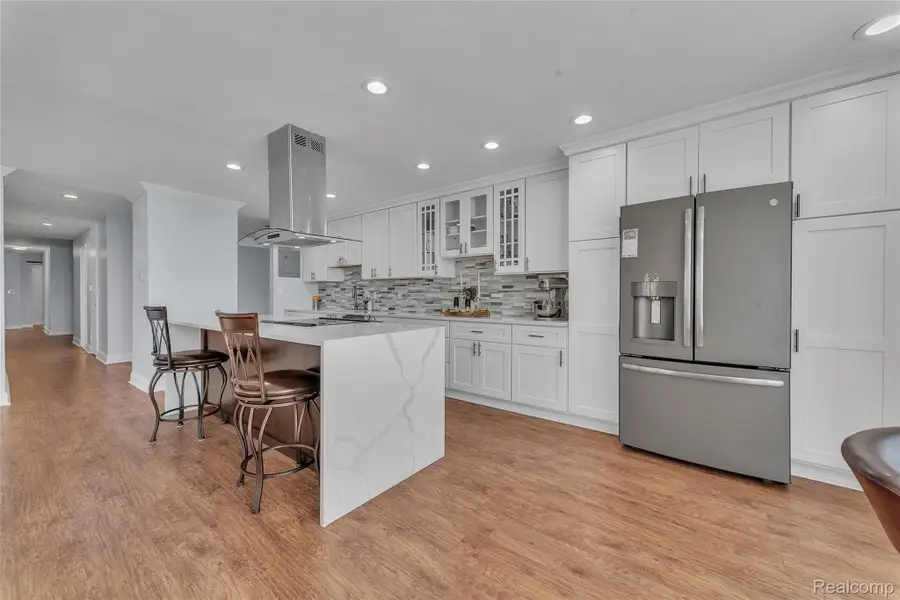 8200 E Jefferson Ave #1610, Detroit, MI 48214 - Image #2