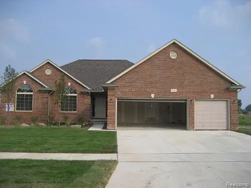 39229 Jefferson Avenue, Harrison Charter Township, MI 48045 - Image #1