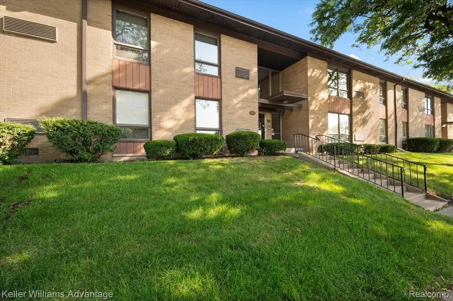 1565 Cherboneau Cherboneau Place #52, Detroit, MI 48207 - Image #3
