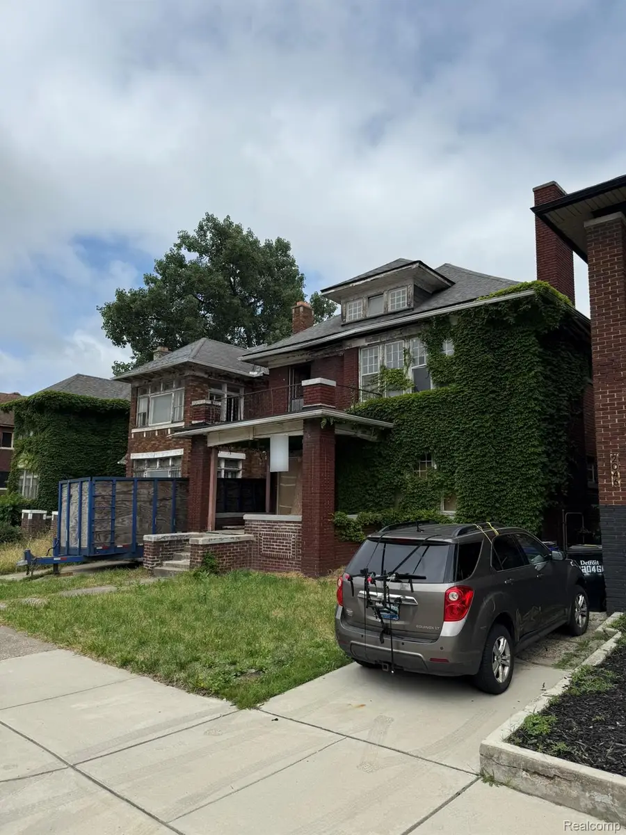2052 Clairmount Street, Detroit, MI 48206 - Image #2