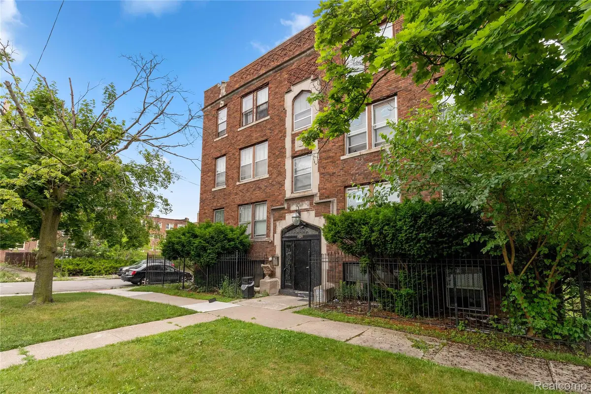 16940 Log Cabin Street, Detroit, MI 48203 - Image #1