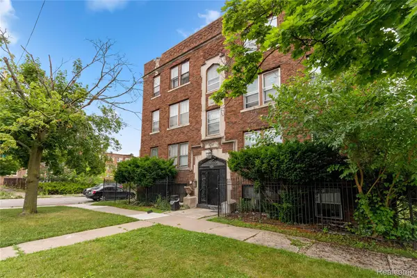 16940 Log Cabin Street, HighlandPark, MI 48203