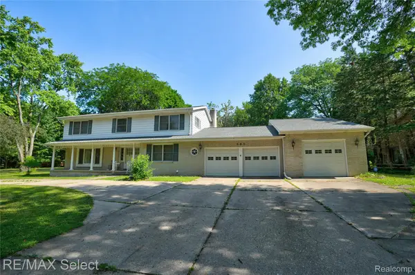 6088 Sierra Pass, Flint, MI 48532