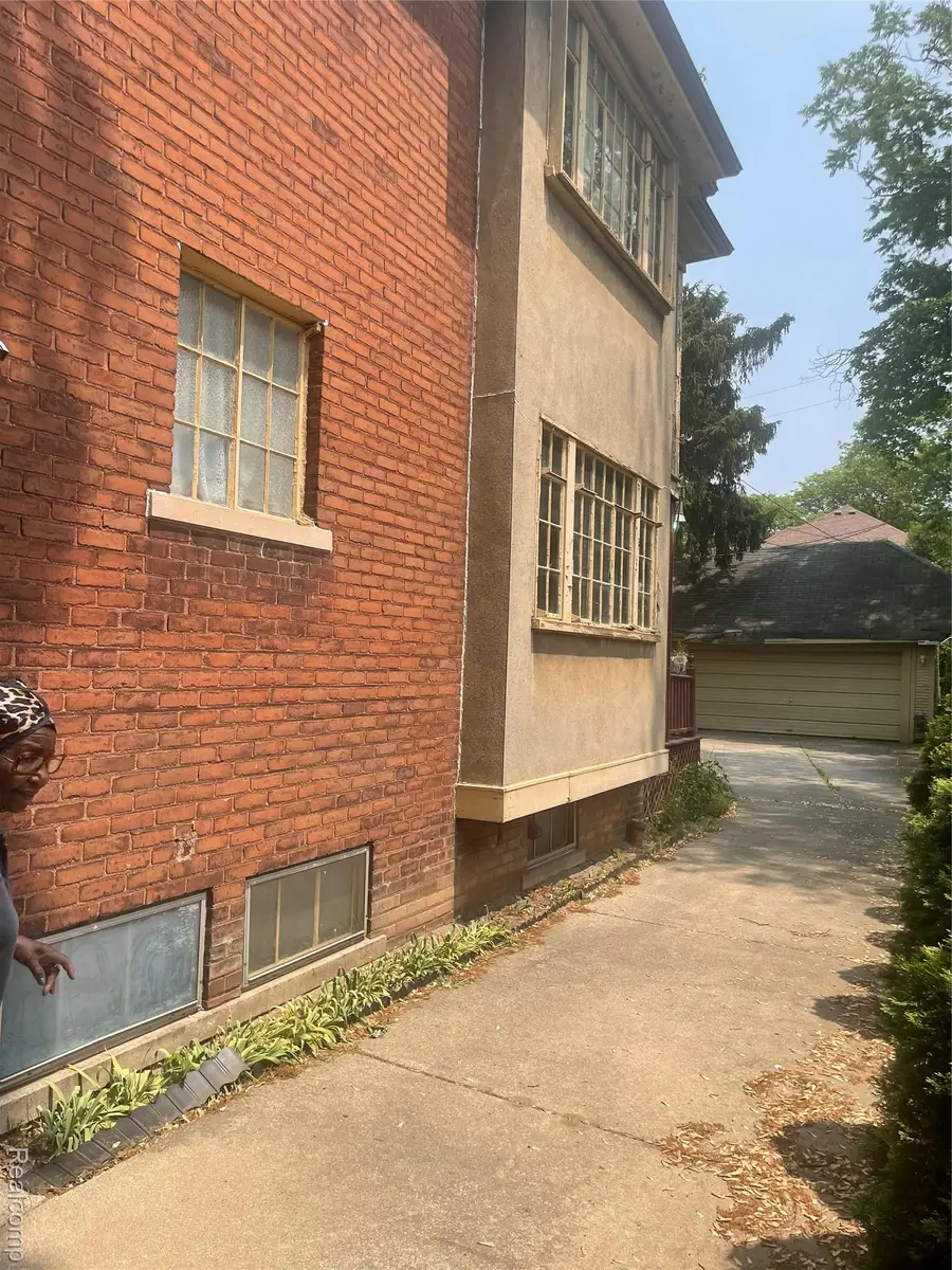 16514 La Salle Avenue, Detroit, MI 48221 - Image #2