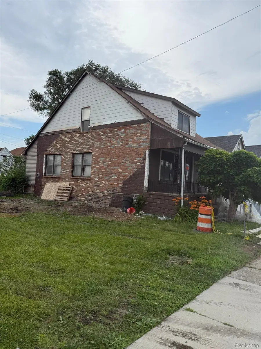 5041 Edwin Street, Hamtramck, MI 48212 - Image #2