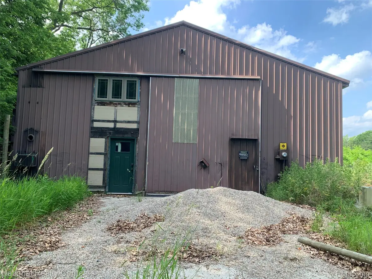 8655 Buckland Drive, Northfield, MI 48178 - Image #1