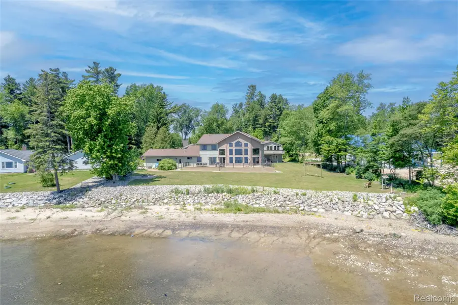 1083 S Lakeshore Road, Sand Beach Township, MI 48441 - Image #2