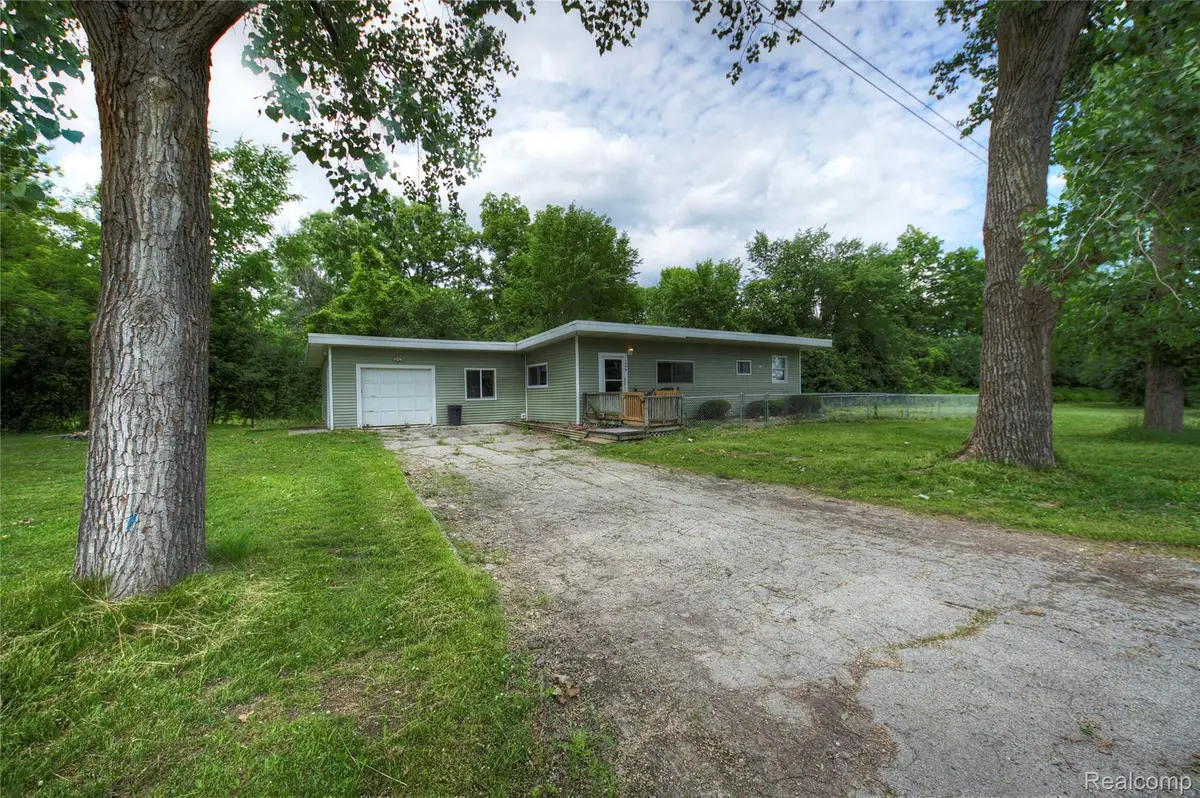 1906 Banner Road, Saginaw, MI 48601 - Image #1