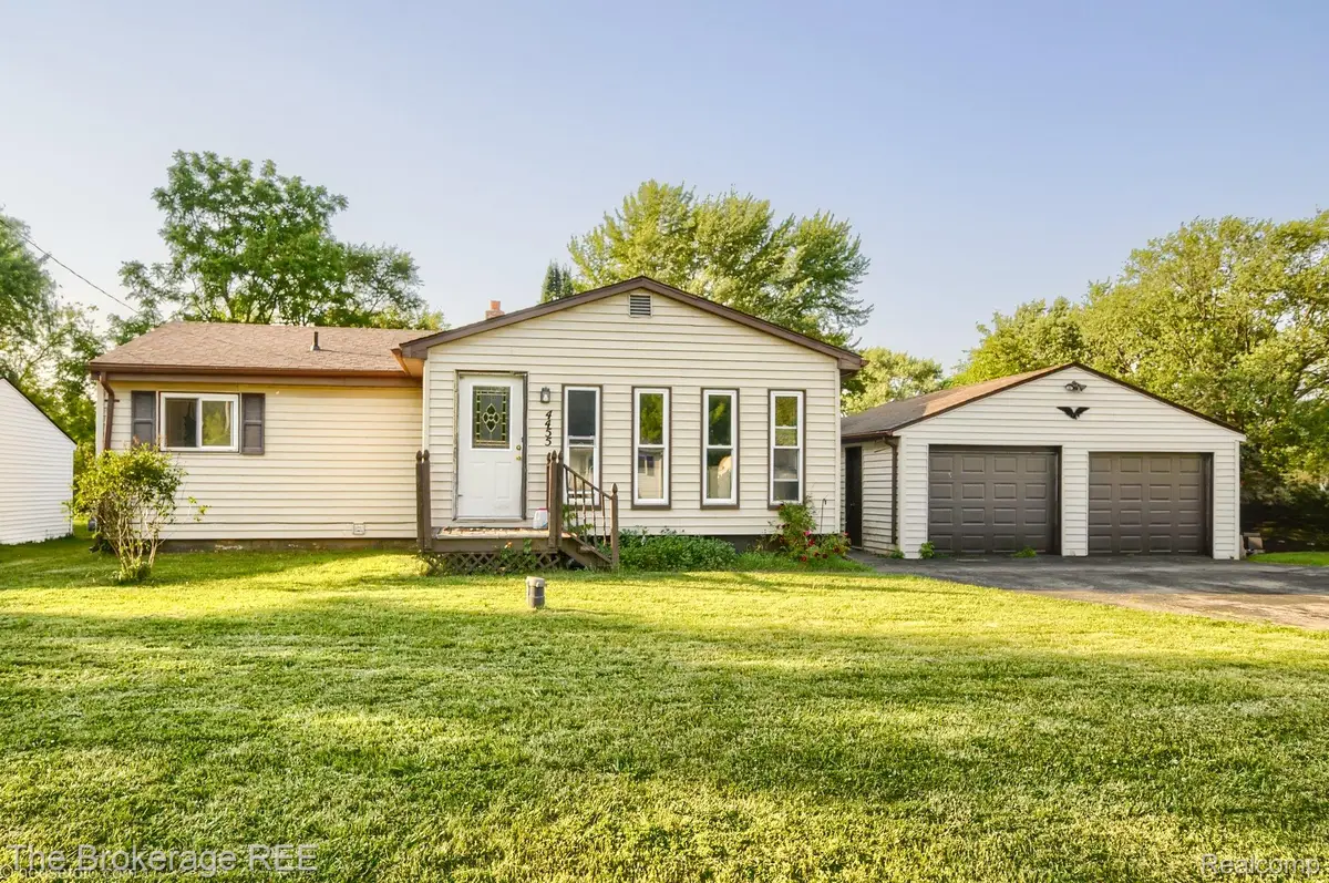 4455 Burgundy Drive, Flint, MI 48506 - Image #1