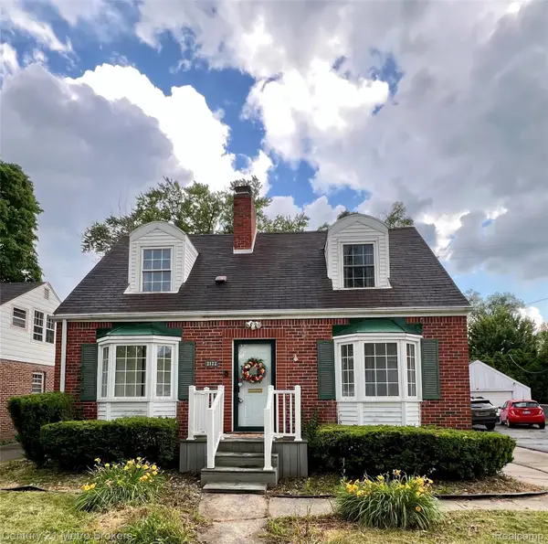 2122 Pierce Street, Flint, MI 48503