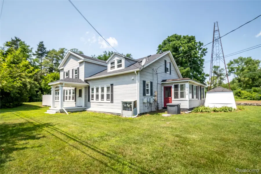 2218 Wixom Road, Commerce, MI 48382 - Image #3