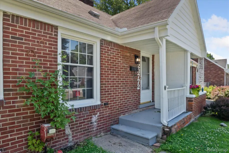 23772 Brittany Avenue, Eastpointe, MI 48021 - #2