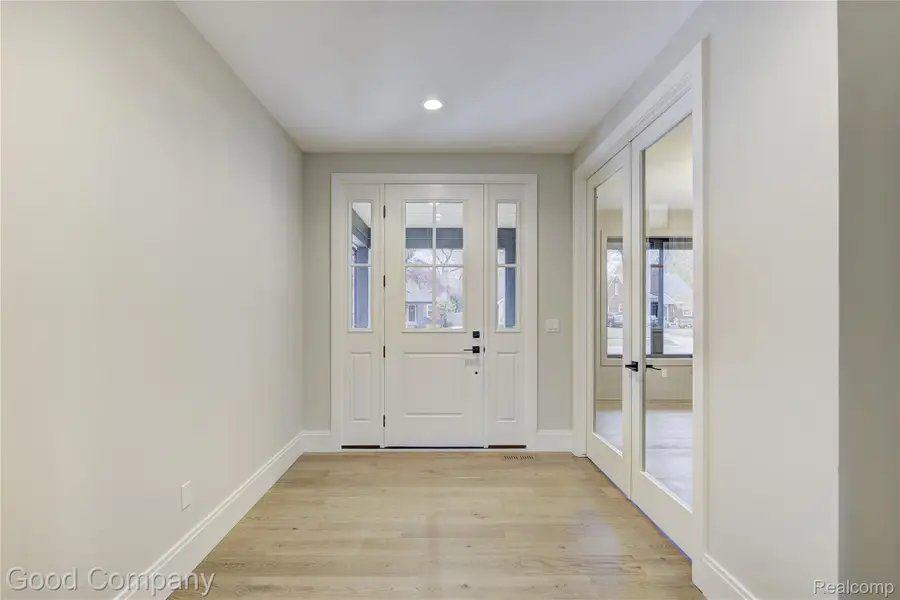 2533 N Vermont Avenue, Royal Oak, MI 48073 - Image #3