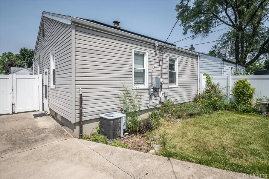 1772 University Street, Ferndale, MI 48220 - Image #2
