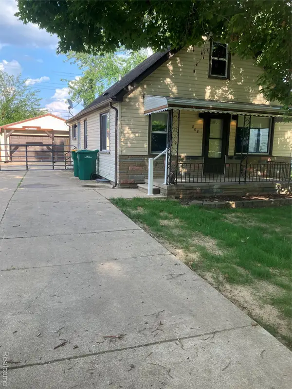 808 Lamay Avenue, Ypsilanti, MI 48198