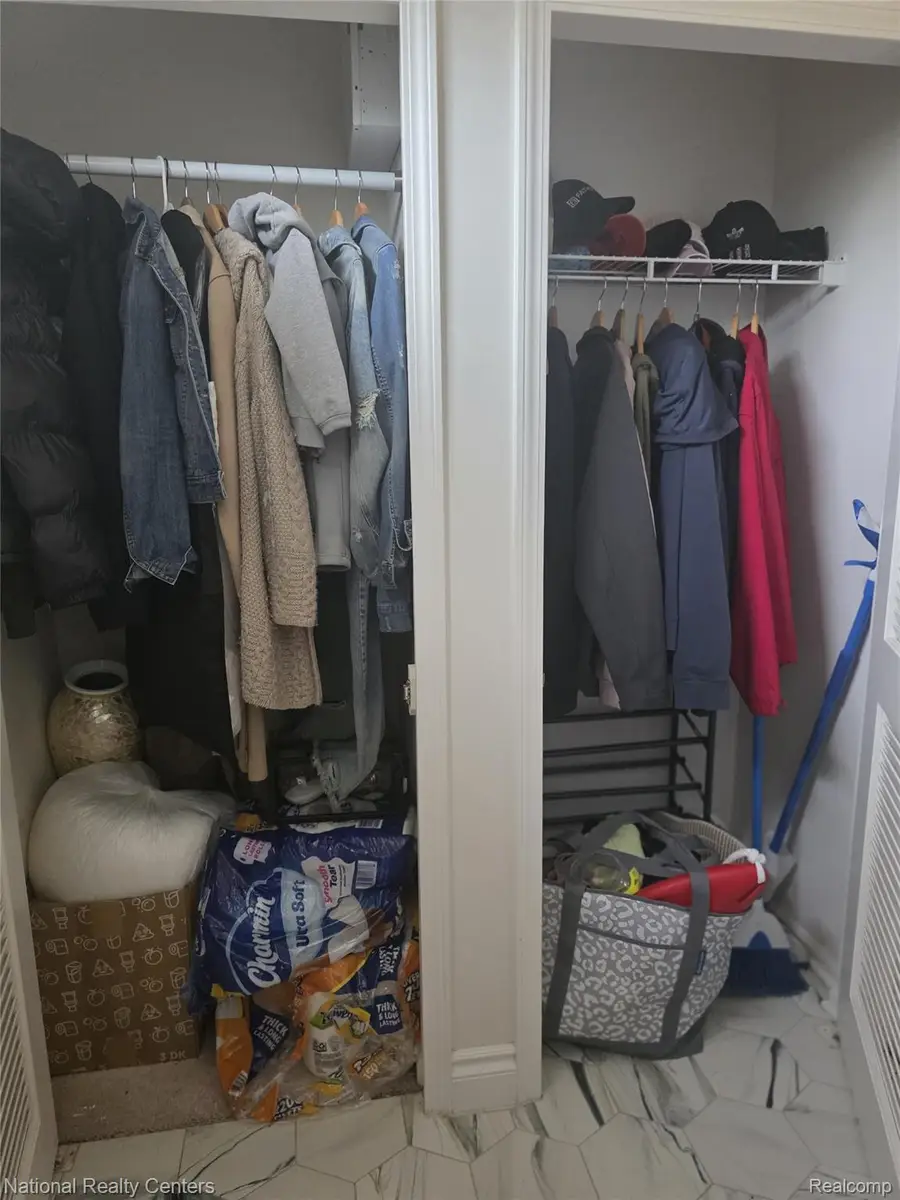 40488 Glen Eagle Lane, Canton, MI 48188 - Image #3