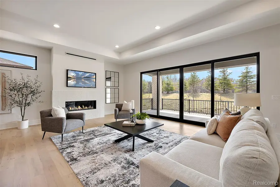 49588 Villa Drive, Novi, MI 48374 - Image #2