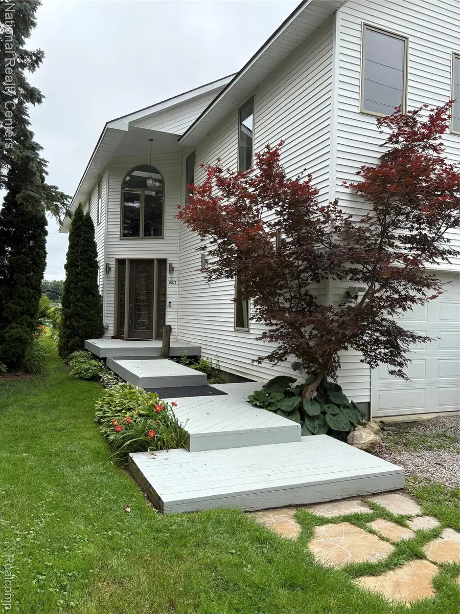 8871 Lakeview Drive, White Lake, MI 48386 - Image #2