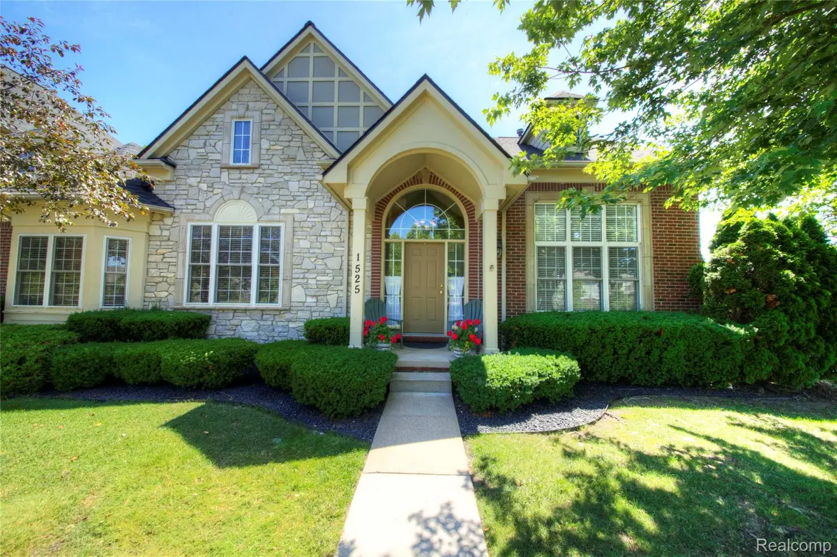 1525 Peninsula Court, Canton, MI 48187 - Image #1