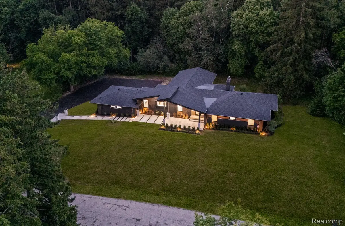 3539 Walbri Dr., Bloomfield, MI 48304 - Image #1
