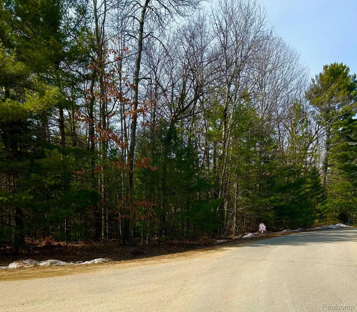 345 Bright Angel Drive, Prudenville, MI 48651 - Image #1