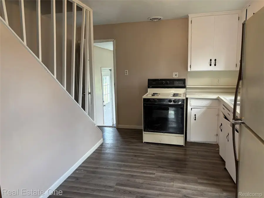 5873 Elmgrove Avenue, Warren, MI 48092 - Image #3