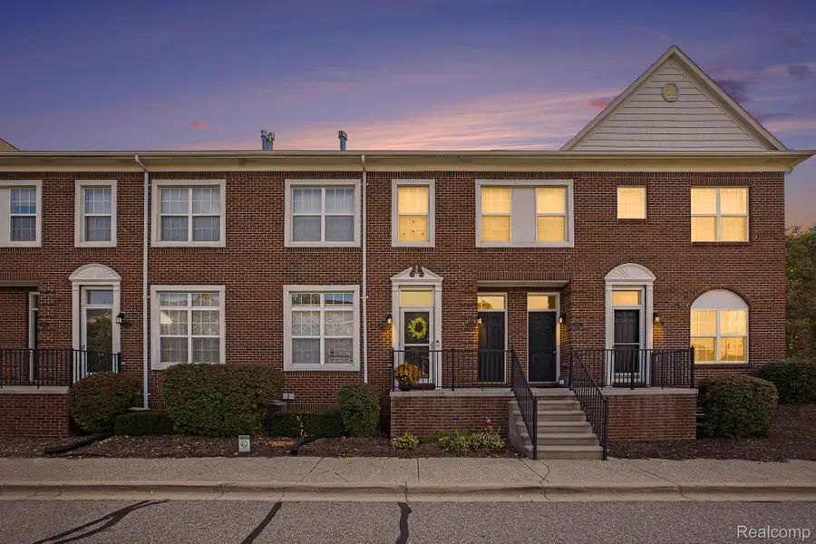 43038 Strand Drive, Sterling Heights, MI 48313 - Image #2