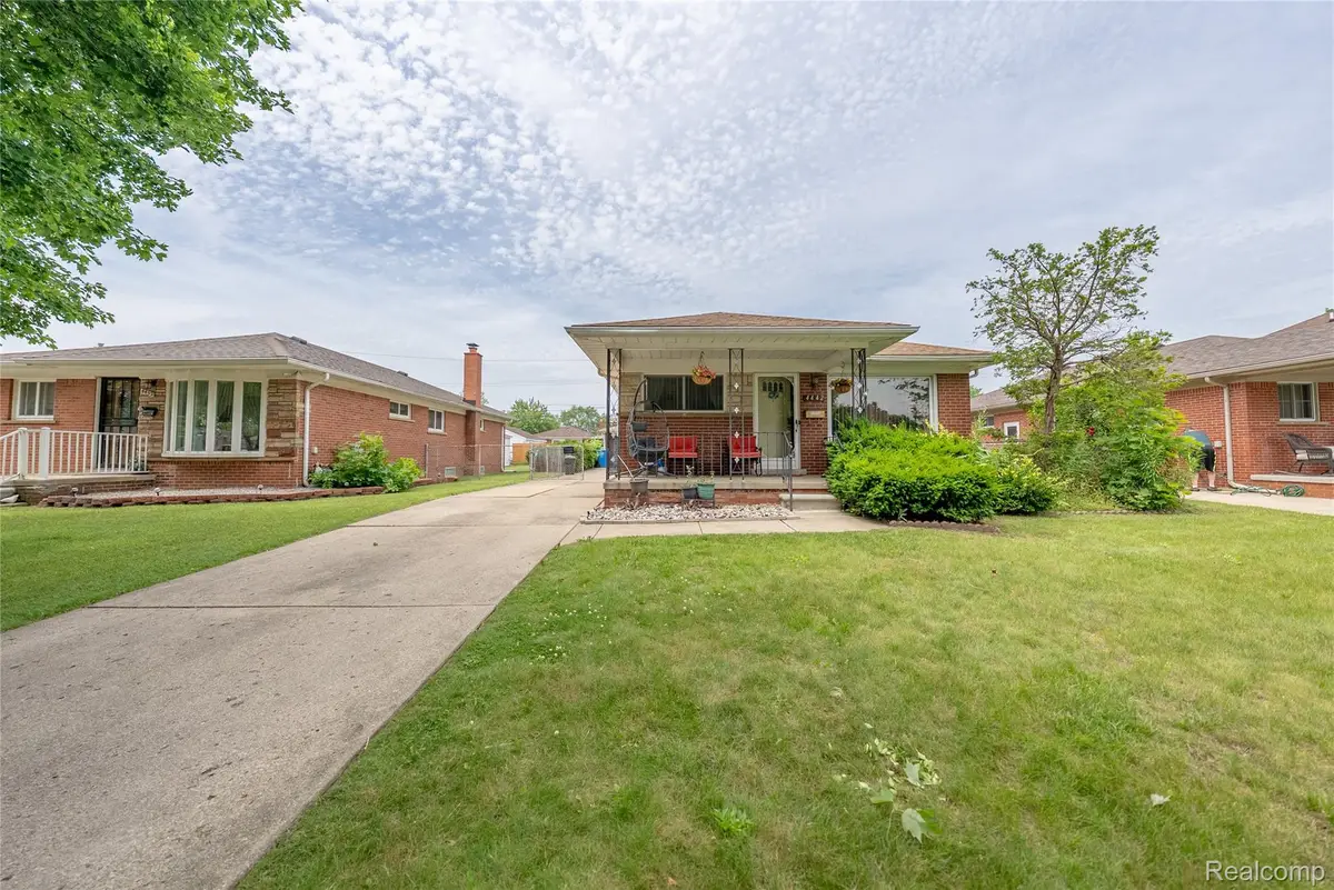 4442 Mckinley Street, Dearborn Heights, MI 48125 - #1