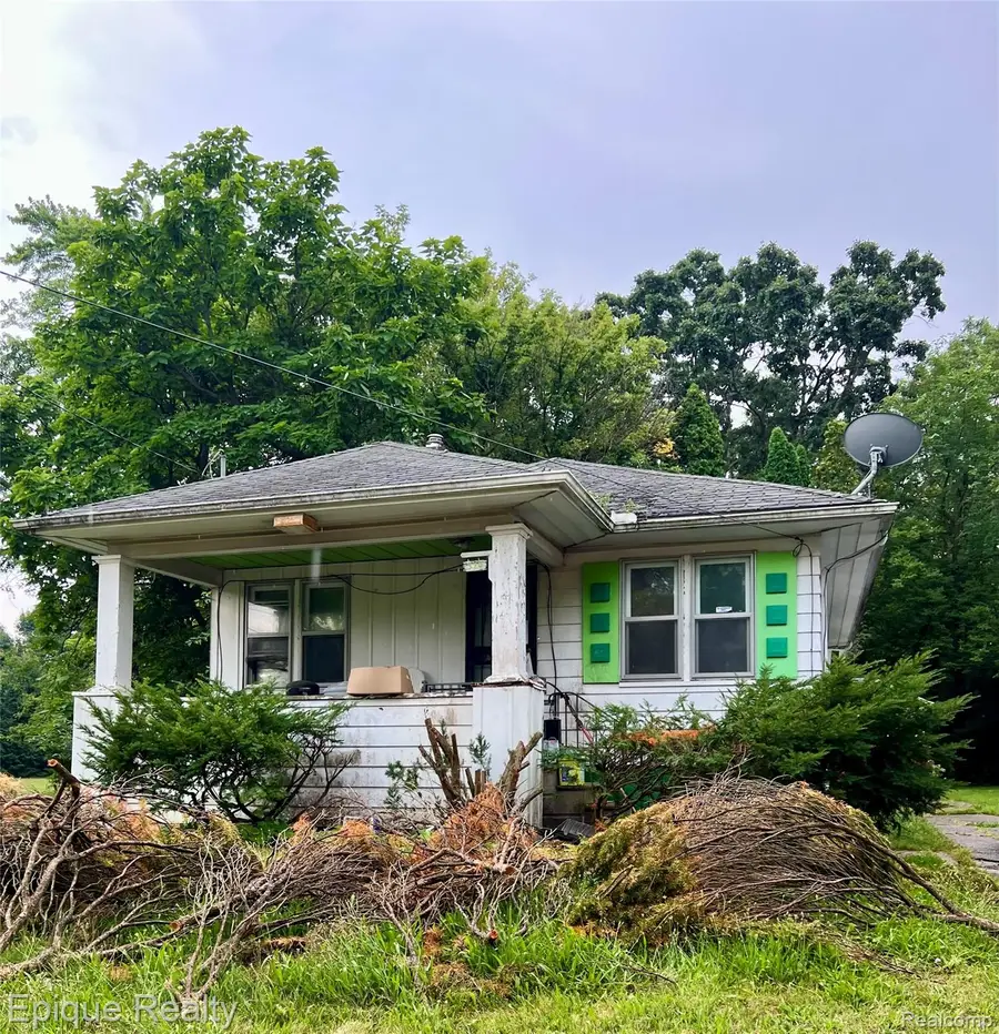 370 E Moore Street, Flint, MI 48505 - Image #2