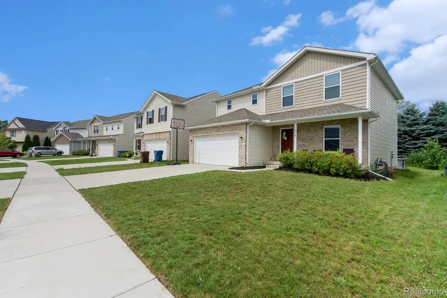 1648 Golfview Drive, Ypsilanti, MI 48198 - Image #2