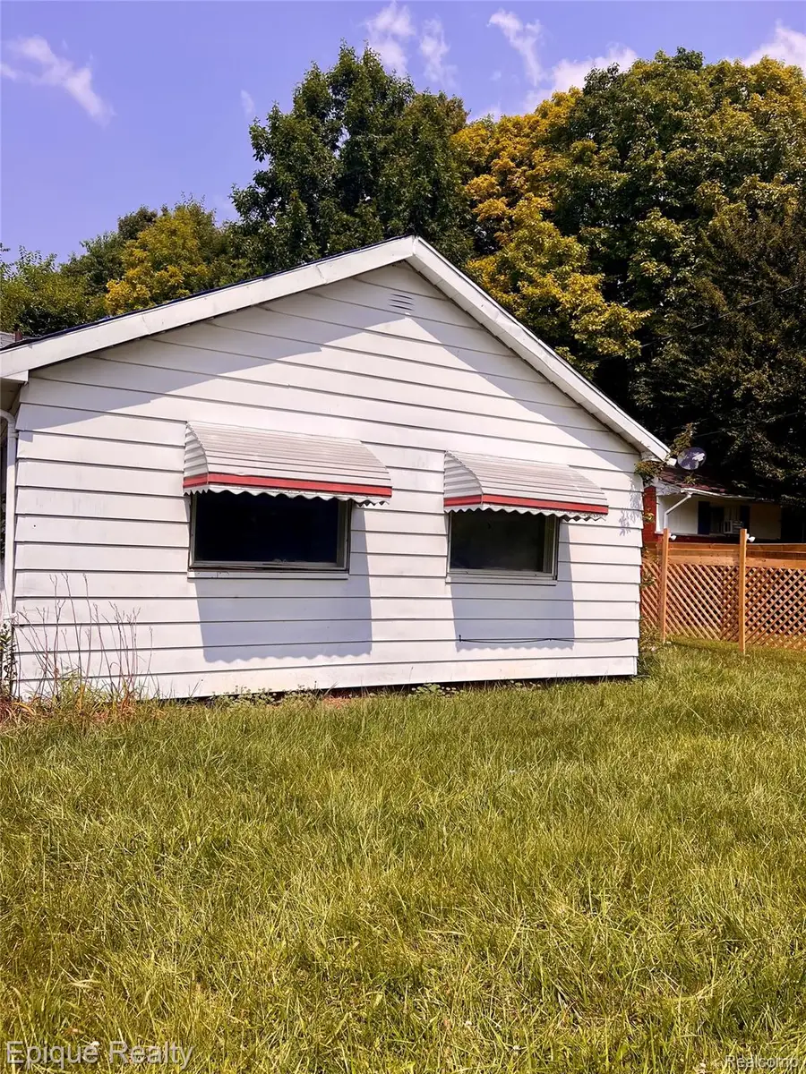 536 W Home Avenue, Flint, MI 48505 - Image #2