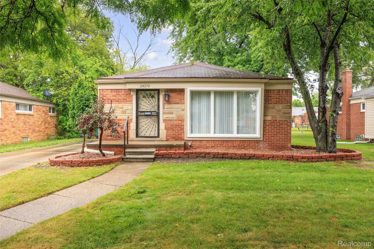 24270 Scotia Road, Oak Park, MI 48237 - Image #1