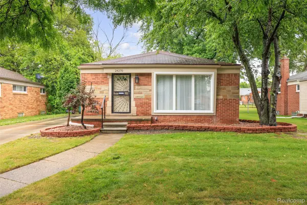 24270 Scotia Road, OakPark, MI 48237