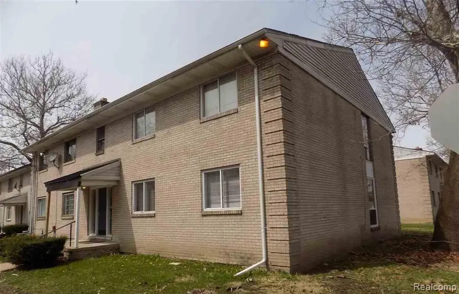 22100 Dante Street, Oak Park, MI 48237 - Image #2