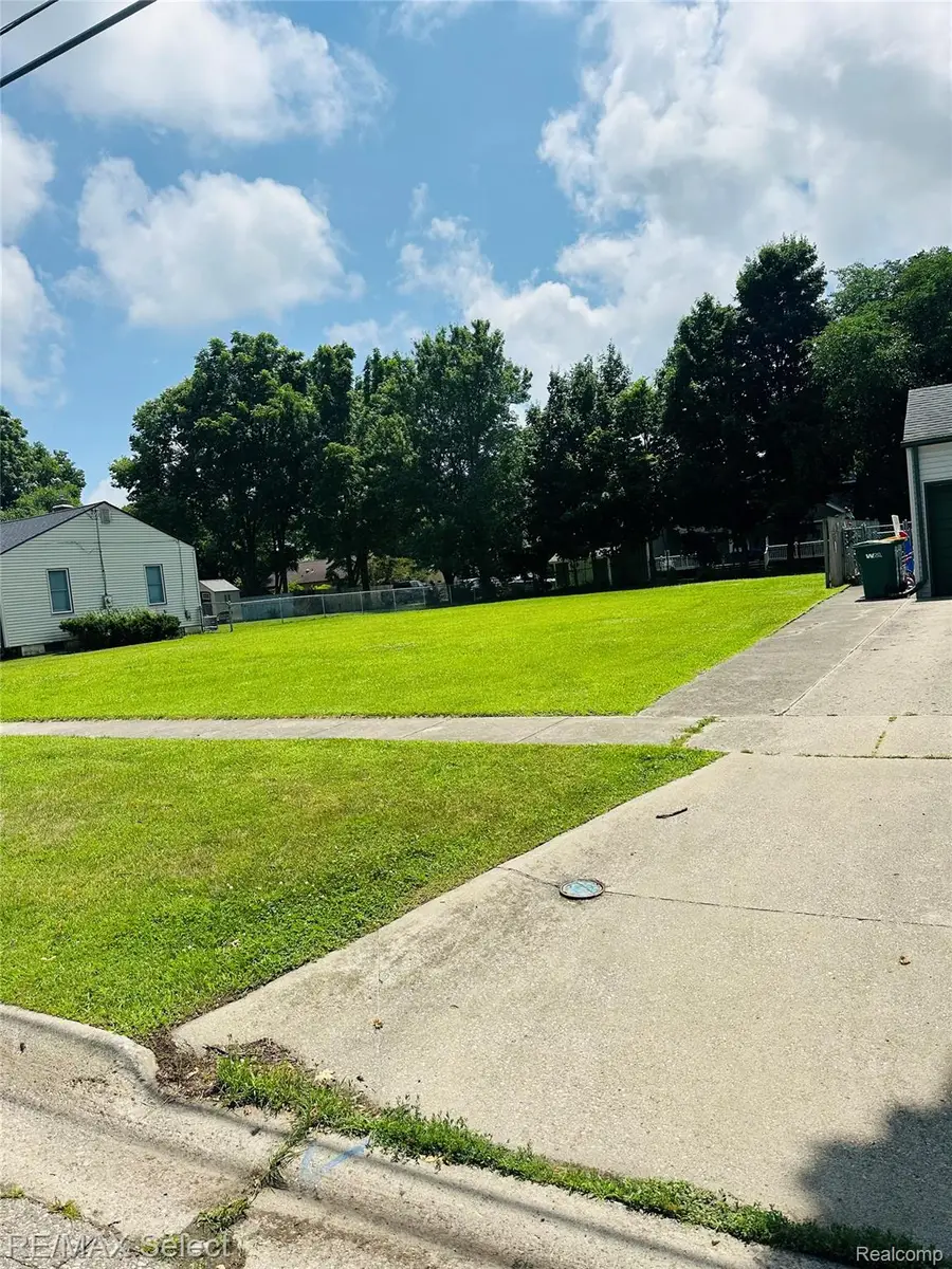 1252 Beatrice Street, Flushing, MI 48433 - Image #2